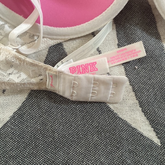 Pink 32D bra - Picture 3 of 3